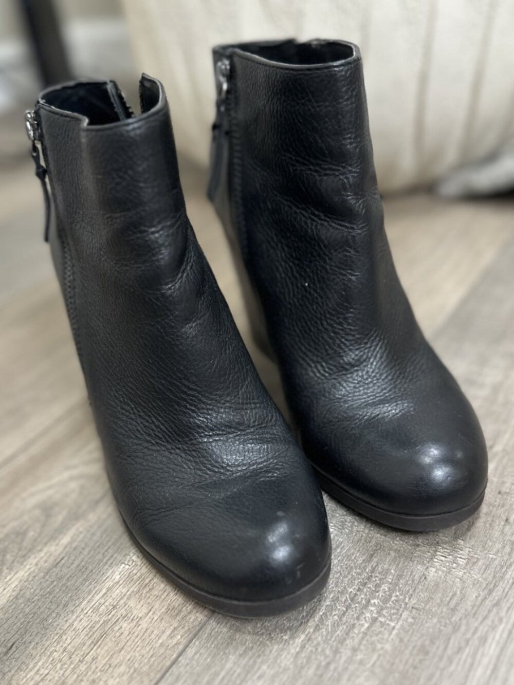 Kenneth Cole Reaction Women’s 7.5 Black Leather Block Heel Ankle Boots Zip